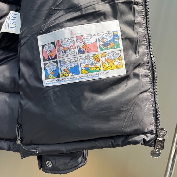 Moncler Black Down Jacket – Authentic, Great Condition - Picture 10 of 16